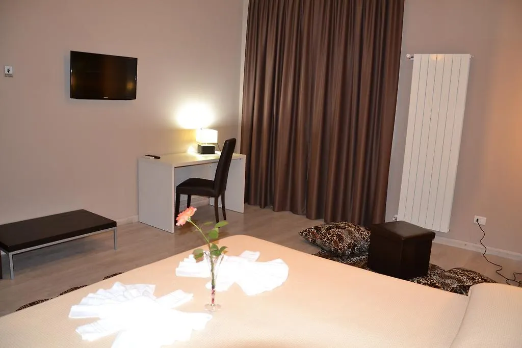 Fly In The World B&B Fiumicino Bed & Breakfast