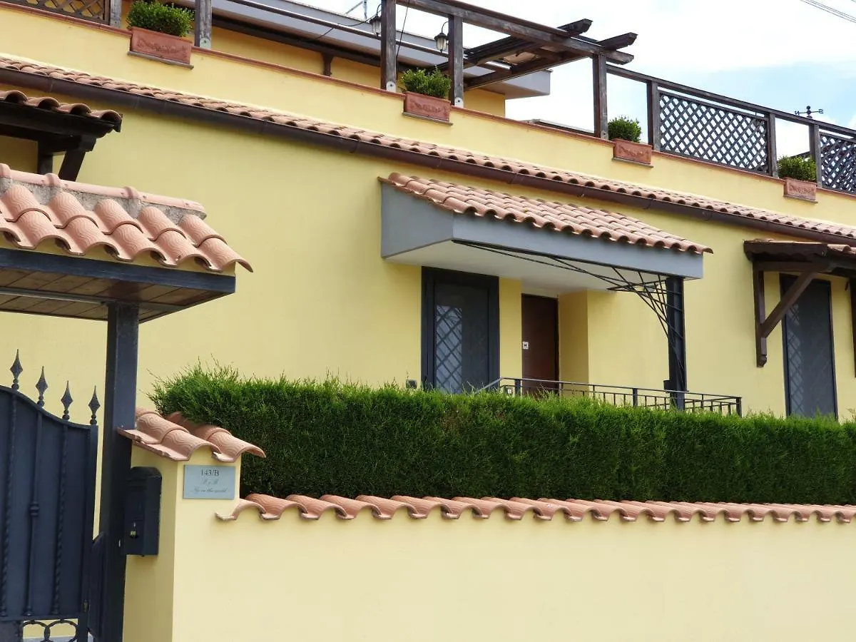 Bed & Breakfast Fly In The World B&B Fiumicino Italy